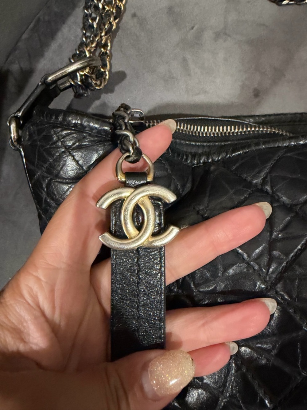 CHANEL Aged Calfskin Quilted Large Hobo Gabrielle Shoulder Bag Bag Black - Picture 5 of 16